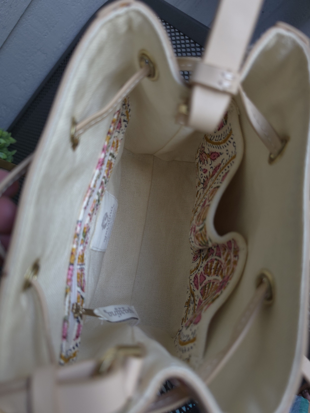 Spartina 449 Beige Floral Crossbody with Leather Tassels - Picture 8 of 13
